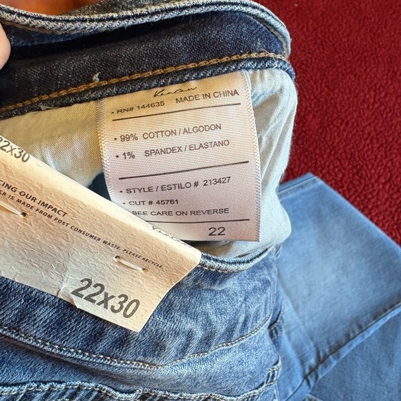 Kancan mid rise straight leg medium wash distressed jeans pants 22x30 plus size - Picture 8 of 8